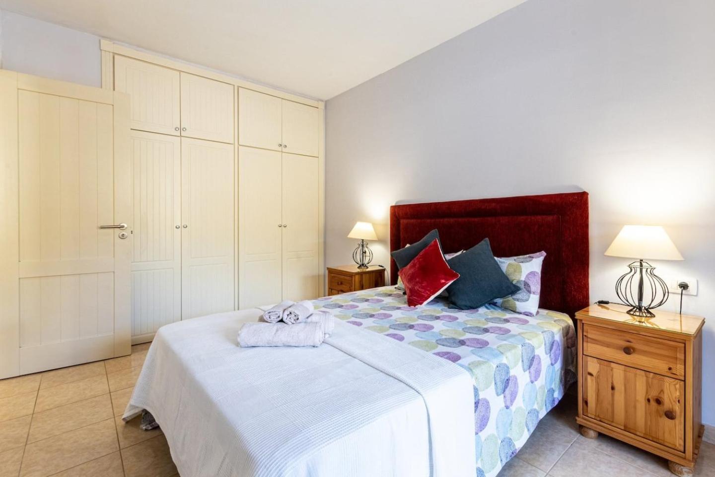 Peaceful One Bedroom Apartment *